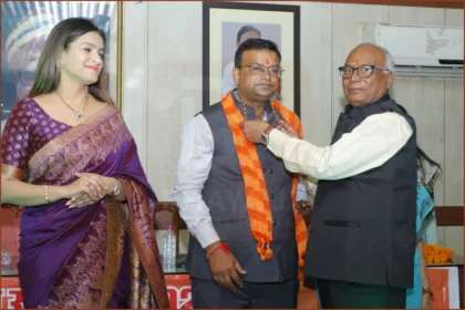 Neeraj Ajmera honored for selfless service by Maheshwari society in Jaipur