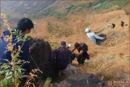 3 people trapped in deep ditch while trekking in Kharghar Maharashtra