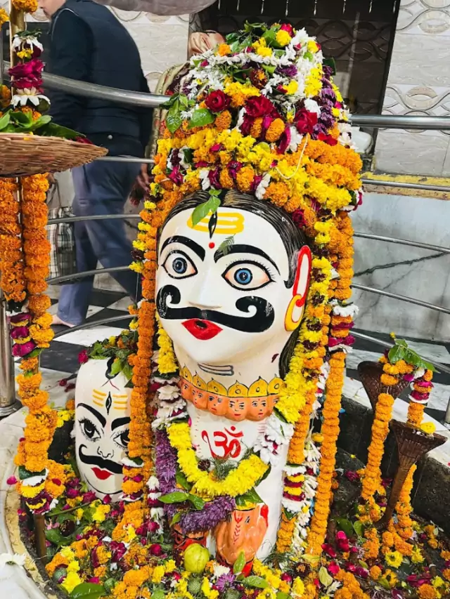 6 महीने की रात में भूतों ने बनाया था इस मंदिर को