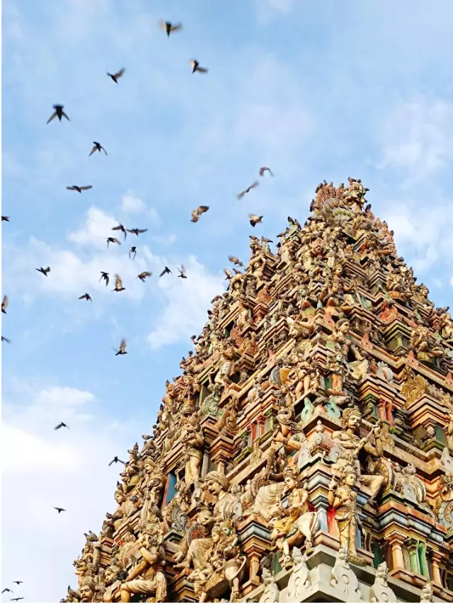 झाड़ियां के बीच बना था ये महादेव मंदिर
