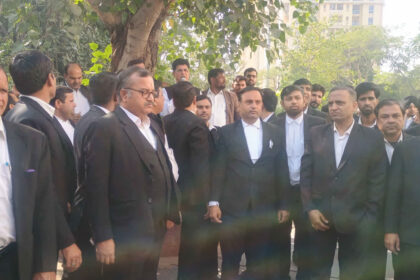 No stay on registry of society leases, lawyers return to work