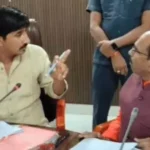 Scuffle between MP Rajkumar Roat and Mannalal Rawat in Rajasthan